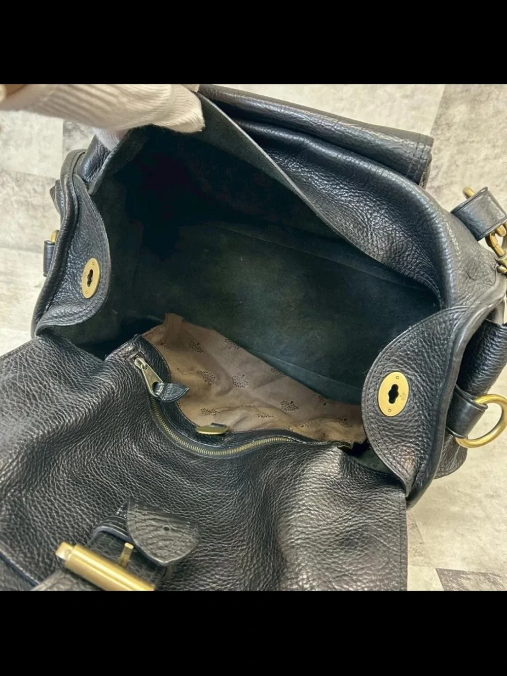 Mulberry Black Leather Shoulder Bag with Brass Hardware